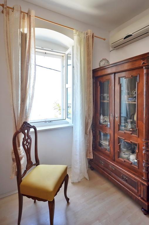 Apartment Pere S Mora Мимице Стая снимка