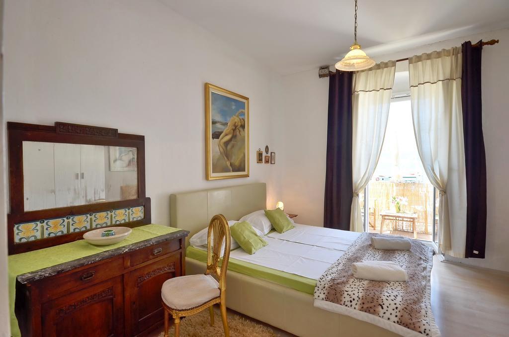 Apartment Pere S Mora Мимице Стая снимка
