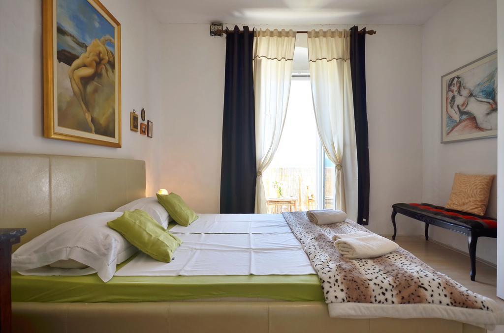 Apartment Pere S Mora Мимице Стая снимка